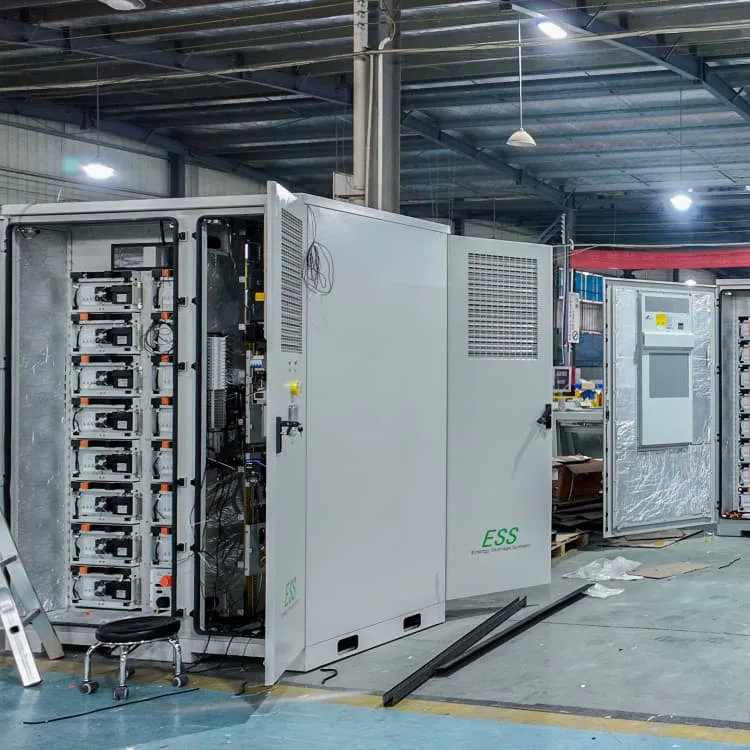 Photovoltaic high voltage combiner box